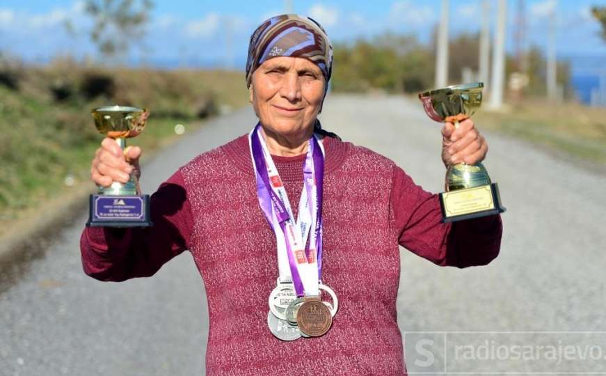 U 76. godini počela se baviti trčanjem: Sada niže pehare osvojene na maratonima