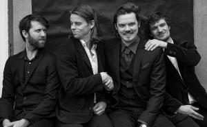 Half Moon Run - Favourite Boy