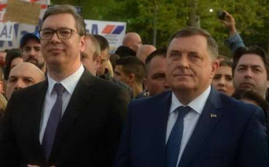 Vučić čestitao Dodiku na "kompromisu" za Vijeće ministara