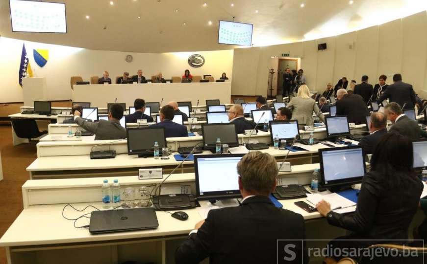 Poslanici Parlamenta BiH traže raspravu o Programu reformi