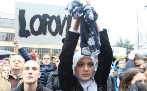 Protesti završeni, nastavljaju se sutra: Pročitajte šta se desilo u zgradi Vlade