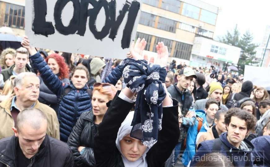I danas protesti ispred zgrade Vlade FBiH za djecu iz Zavoda Pazarić