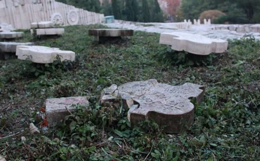 U Mostaru ponovo devastirano Partizansko groblje 