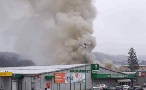 Gori restoran kod Binga u Tešnju