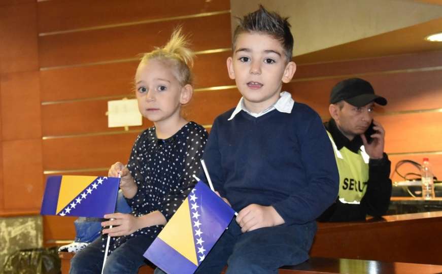 Dom mladih Skenderija: Mališani i njihovi roditelji obilježili Dan državnosti