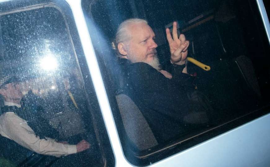 Julian Assange bi mogao umrijeti u zatvoru, upozoravaju doktori