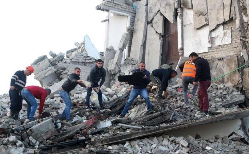 Raste broj žrtava razornog zemljotresa u Albaniji: 20 poginulo, oko 600 povrijeđenih 
