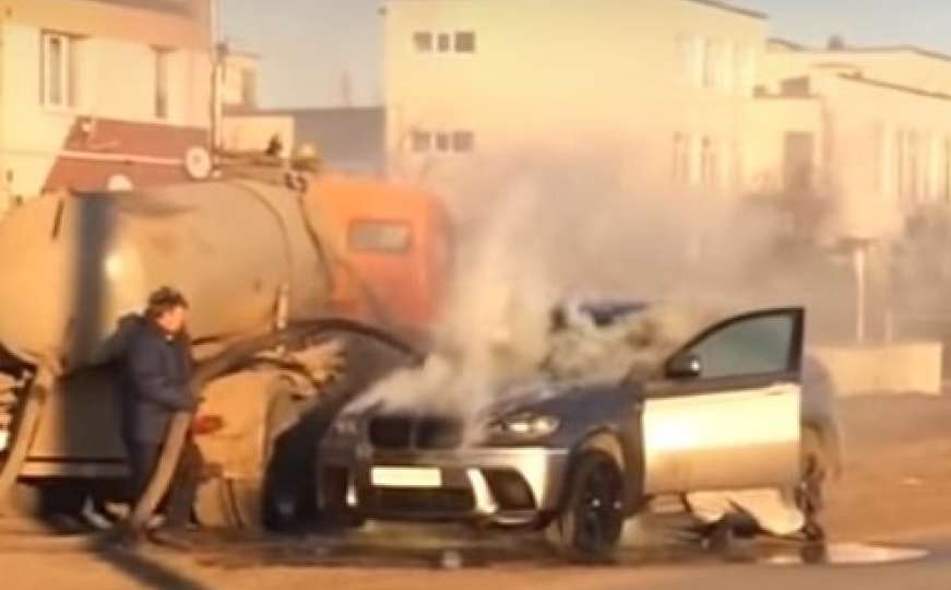 Začepite nos: BMW se zapalio, pogledajte čime su ga ugasili