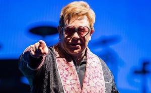 Elton John priznao: Nosio sam pelene na koncertu 