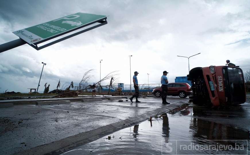 Tajfun Kammuri poharao Filipine: Evakuirano 250.000 ljudi, otkazano 500 letova 