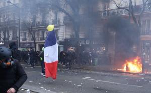 Francuska poput tempirane bombe: 280.000 ljudi na ulicama, žestoki sukobi s policijom