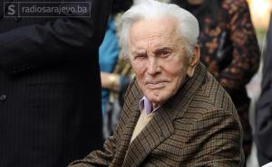 Slavni Kirk Douglas puni 103 godine: Svijet je osvojio glumom i filmovima