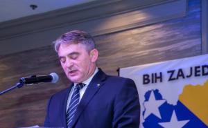Komšić nakon dodjele nagrade Handkeu: Danas je nagrađen genocid