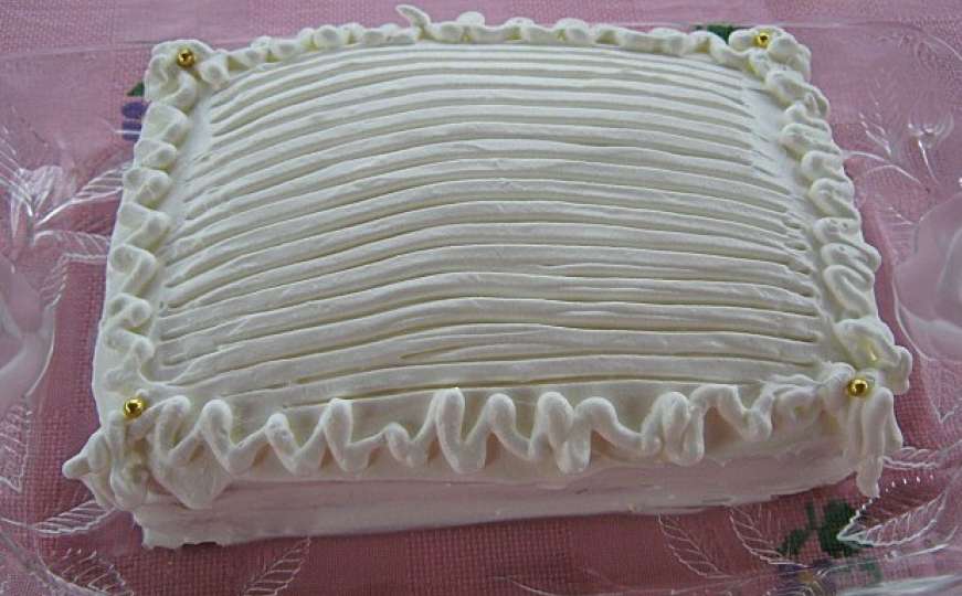 Najpoznatiji svadbeni kolač: Mlade komad torte stavljale pod jastuk uoči vjenčanja
