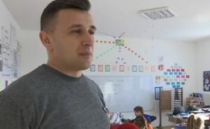 Velika porodica: Učitelj Ferid Golfom "dvojkom" đake dovuče na nastavu