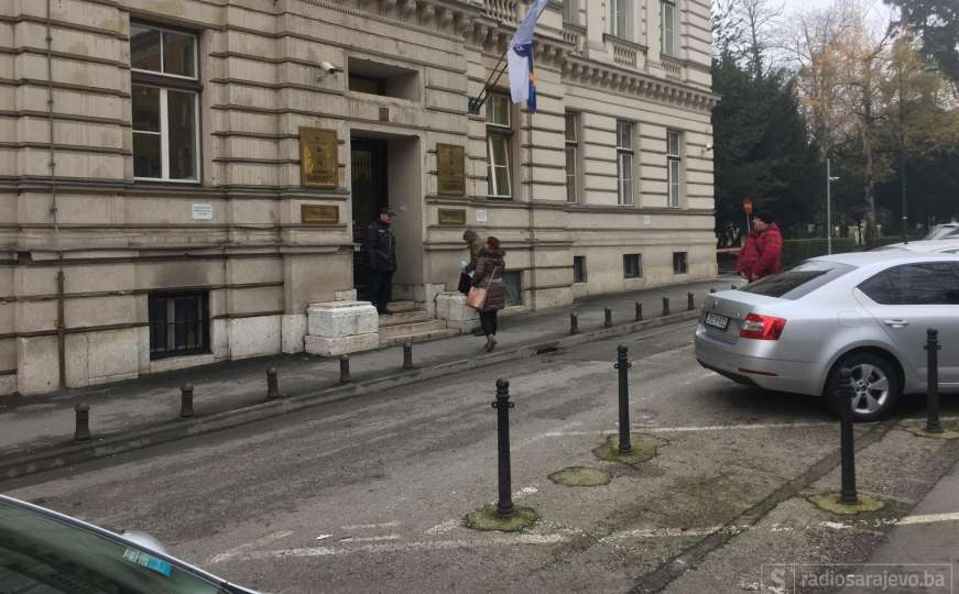 Zbog dojave o bombi u toku evakuacija u zgradi Vlade Kantona Sarajevo