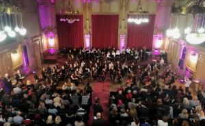 Bosanac s adresom u Omišu sprijateljio dvije škole: Muzikom ruše granice