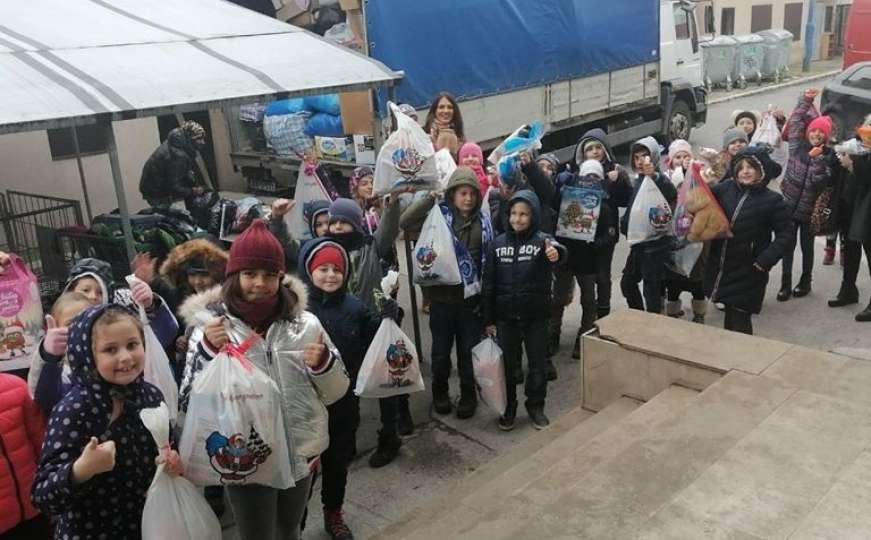 Sarajevo: Osnovci pripremili paketiće za vršnjake iz socijalno ugroženih porodica