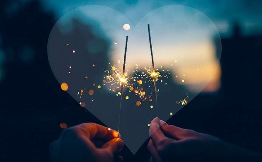 Ljubavni horoskop za Novu godinu: Kako dočekati 2020. u ljubavi i sreći