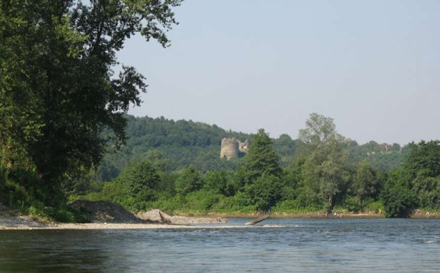 Antički grad uz rijeku Bosnu: Tamo u kuli do Bora...