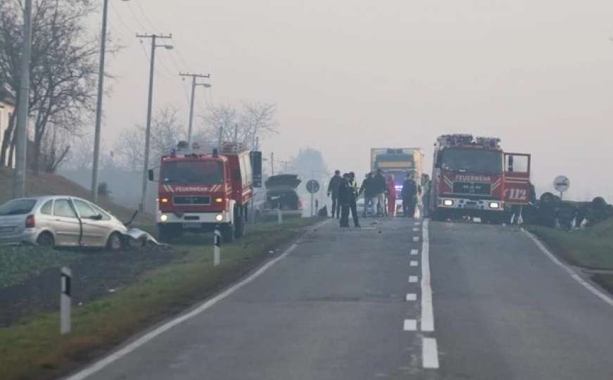 Tragedija u Srbiji: U sudaru tri vozila, poginule dvije osobe