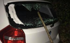 Nikšić o slomljenom staklu na automobilu: Jesu li nam “pučisti” poslali poruku?