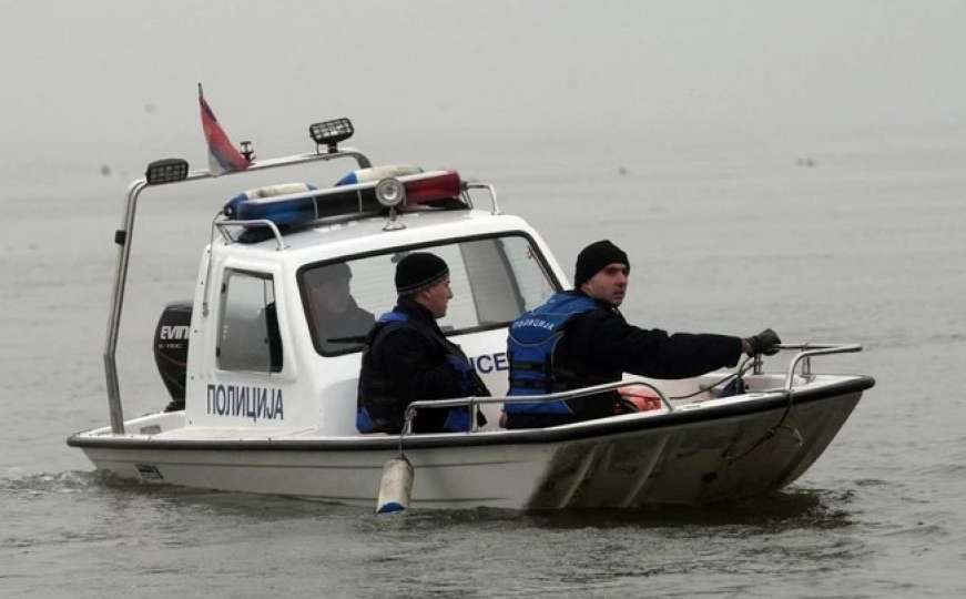 Na Dunavu se prevrnuo čamac: Utopilo se šest osoba, od kojih dvoje djece