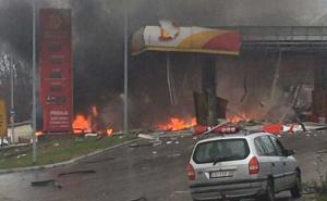 Eksplozija na benzinskoj pumpi kod Zvornika: Ima povrijeđenih, saobraćaj obustavljen