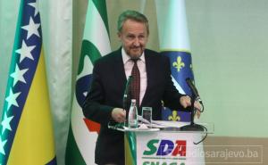Izetbegović: Novopečeni bogataši kreirali izgled Sarajeva, ali nije kriva samo SDA