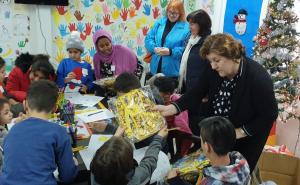 Bogunić uručila paketiće djeci u prihvatnom centru Ušivak i Bolnici Jezero