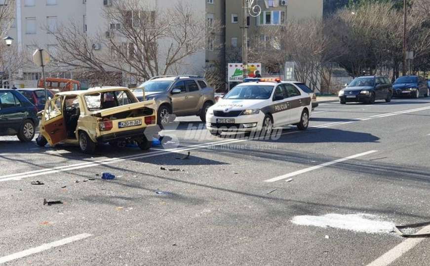 Četiri osobe povrijeđene u teškom sudaru kod Mostara 