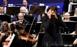 Antonio Serrano usnom harmonikom Novogodišnji koncert učinio posebnim 