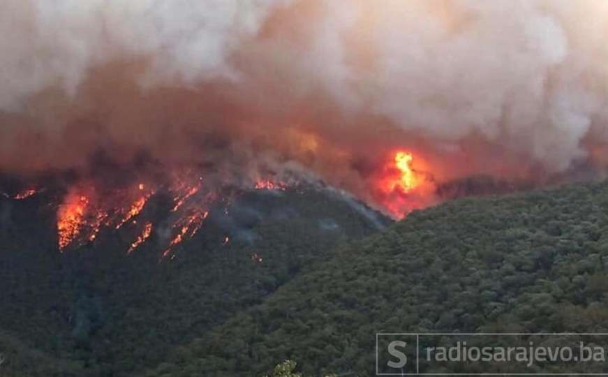 Australija bespomoćna pred ogromnim požarom: Naređene hitne evakuacije
