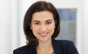 Alma Zadić u Vladi Austrije: Sa strašću i znanjem raditi za društvo