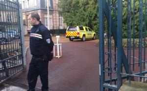 Drama u Francuskoj: Napadač pucao na gradonačelnika, pa se ubio