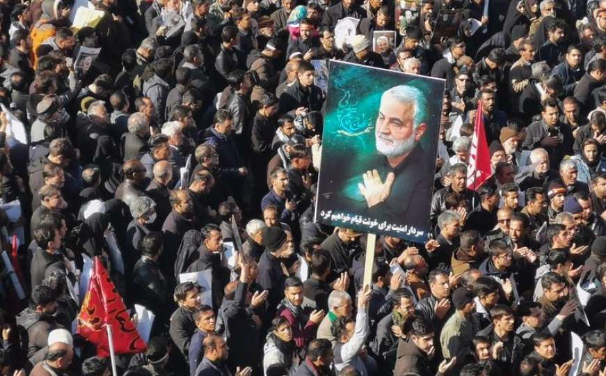 Desetine ljudi poginulo u stampedu na pogrebnoj povorci ubijenom iranskom generalu