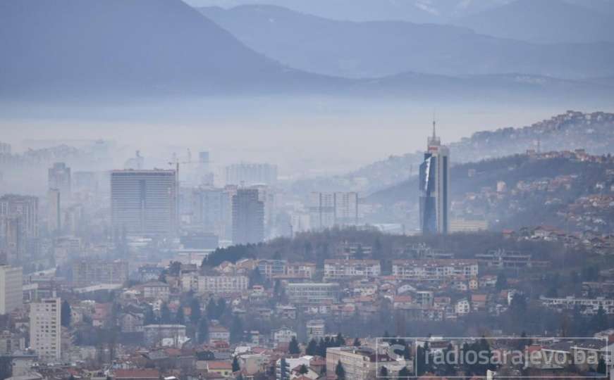 Sarajevo se guši u dimu: Samo dvije prijave za "ložače" smeća i uglja