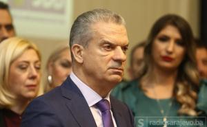 Radončić poručio Konakoviću: Ne čeka vojska da se kobila popiša 