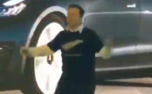Elon Musk zaposlenike u Teslinoj fabrici "počastio" striptizom