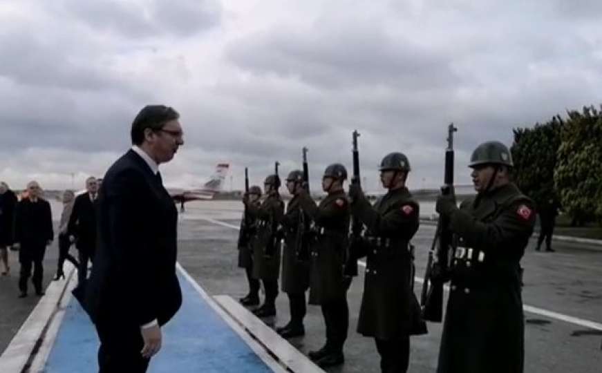 Vučić se pohvalio snimkom iz Istanbula i pozdravom "Merhaba asker"