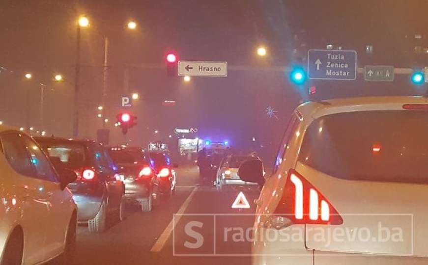 Saobraćajna nezgoda u Sarajevu, intervenisala Hitna pomoć!