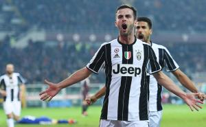 Miralem Pjanić među najboljim veznjacima u grupnoj fazi Lige prvaka 