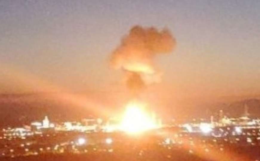 Eksplozija se čula kilometrima: Izbio veliki požar, ima teško povrijeđenih