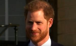 Princ Harry prvi put u javnosti nakon skandala: Nije skidao osmijeh s lica