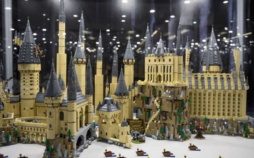 Svjetske građevine i poznati likovi napravljeni od miliona Lego kockica