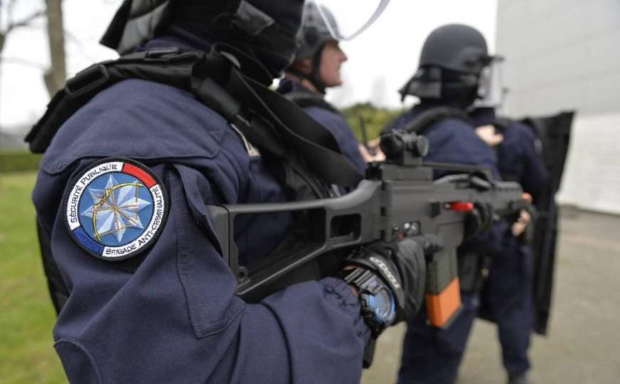 U Francuskoj uhapšeno sedam terorista, planirali su napad