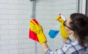 Očistite kupatilo za tren oka: Sjajni trikovi za brzo čišćenje 
