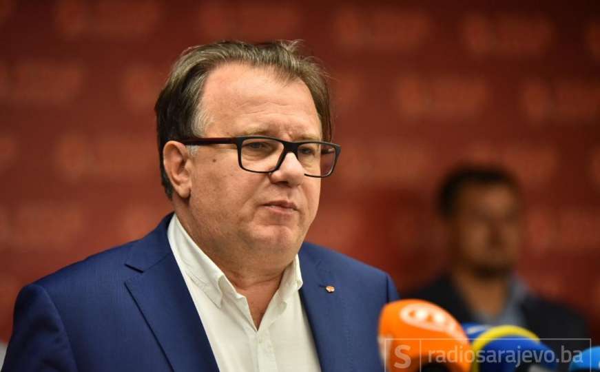 Nermin Nikšić izabran na čelo Komisije za nadzor OSA-e 