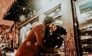 Poznat je ljubavni horoskop za februar: Sjajan period za lavove!