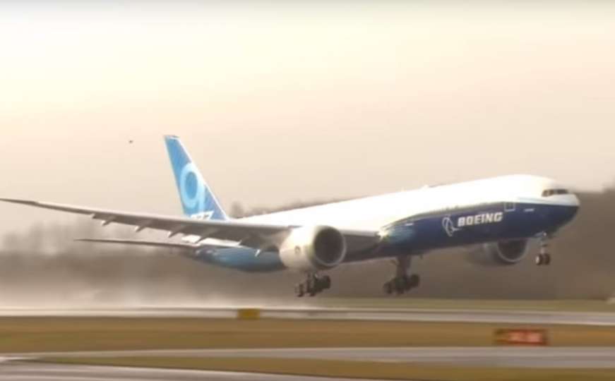 Uspješno poletio Boeing 777X: Najduži putnički avion na svijetu